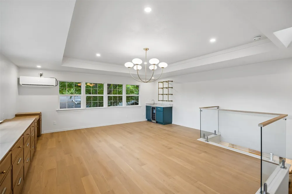 846 Creekridge Drive Dallas, TX 75218
