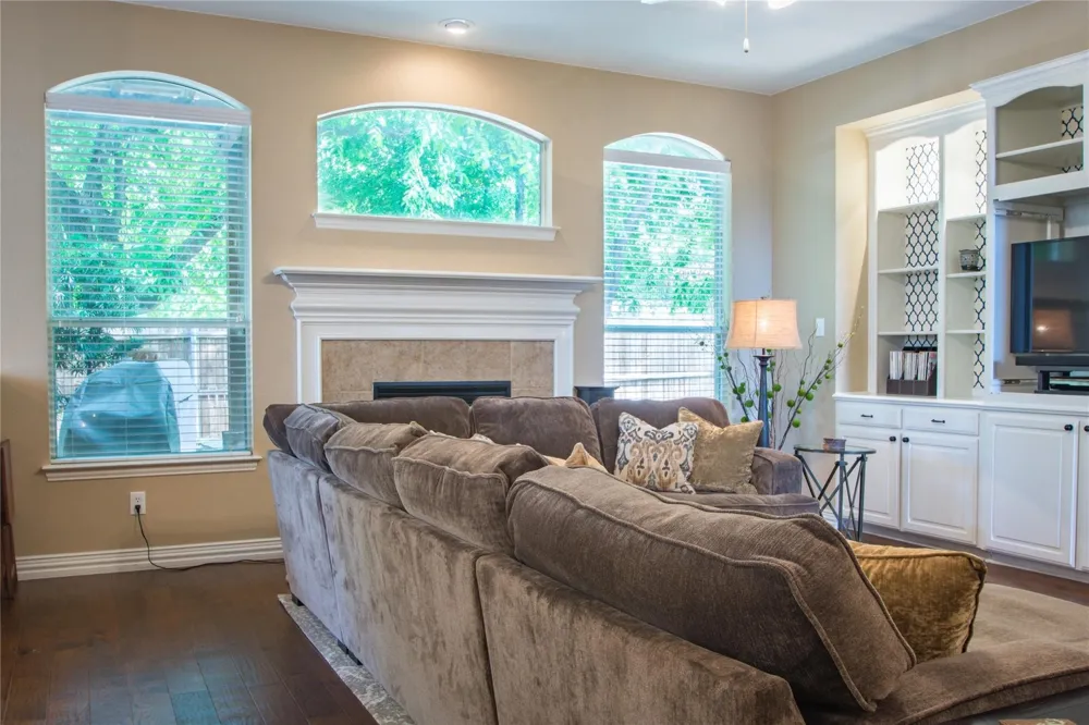 4504 Narrowbrook Drive Flower Mound, TX 75028