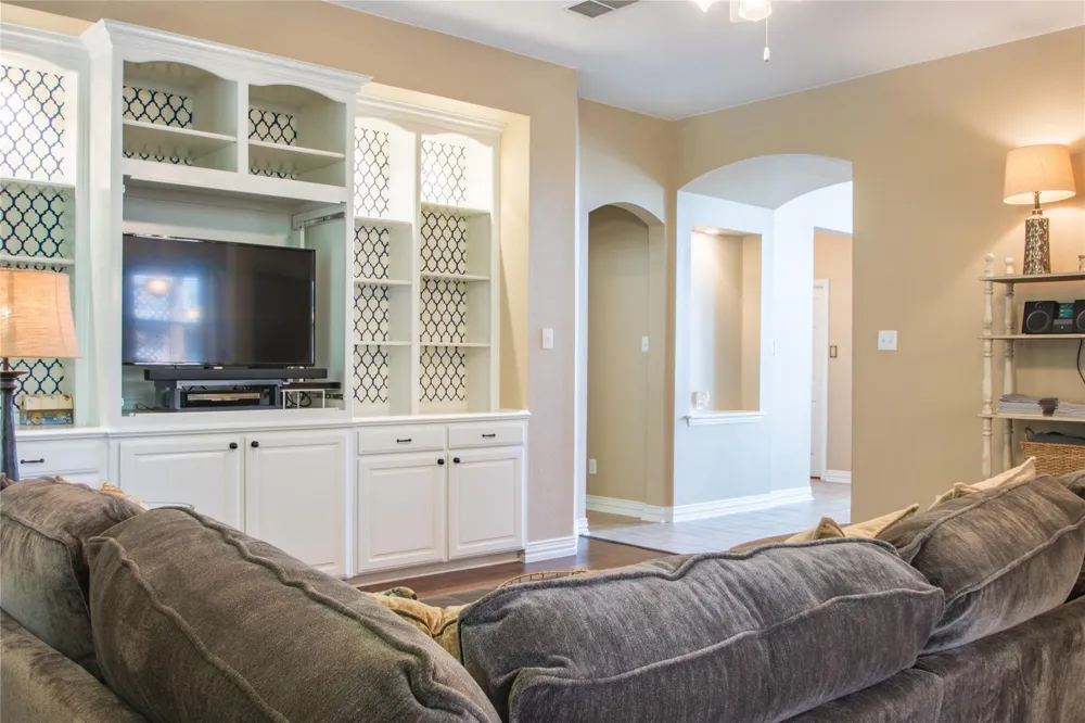 4504 Narrowbrook Drive Flower Mound, TX 75028