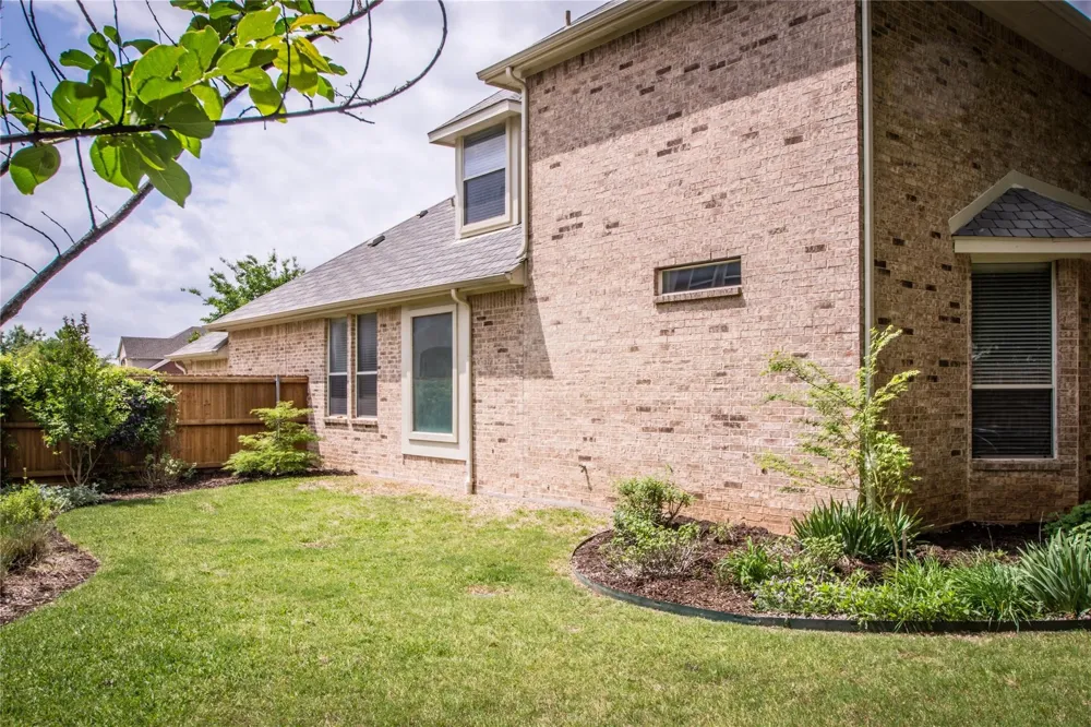 4504 Narrowbrook Drive Flower Mound, TX 75028