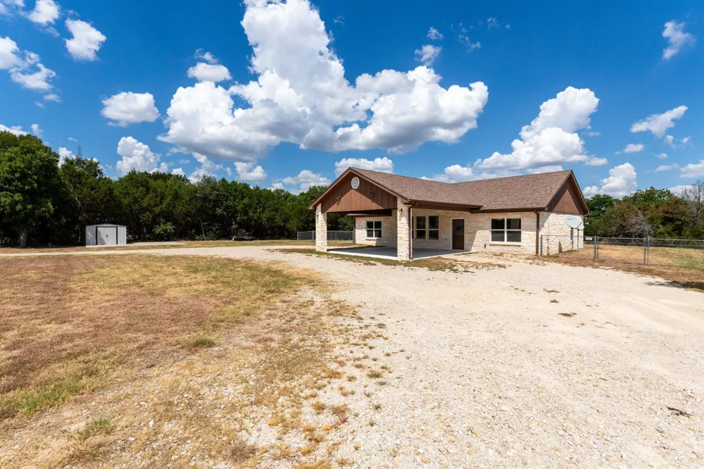 534 County Road 3081 Lampasas, TX 76550