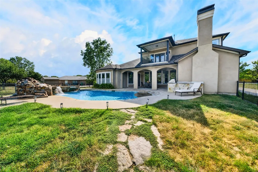 281 Rose Garden Drive McKinney, TX 75072