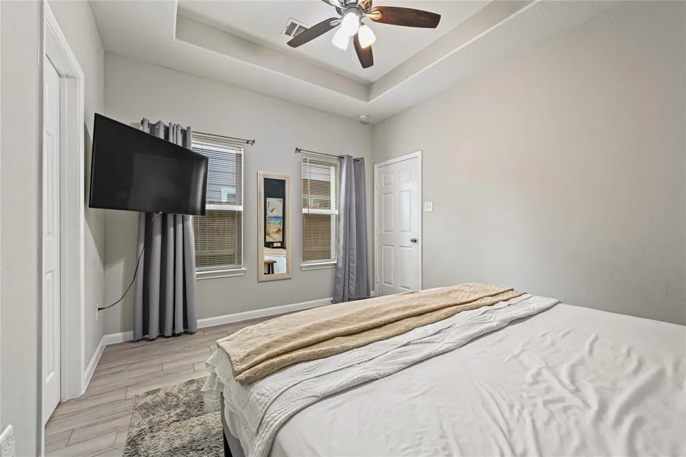4420 Elmwood Street Houston, TX 77051