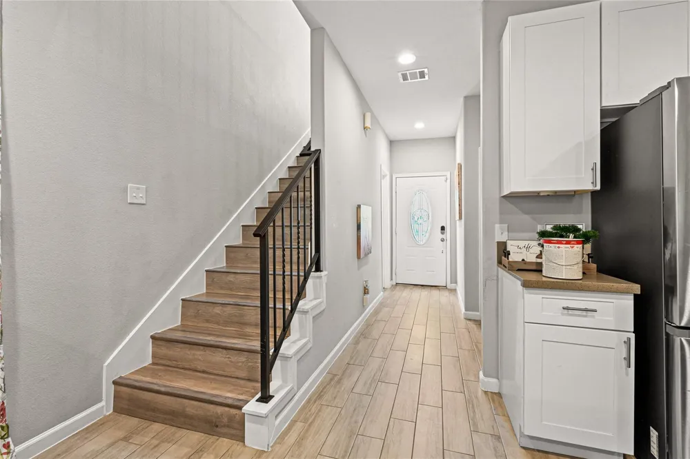 4420 Elmwood Street Houston, TX 77051