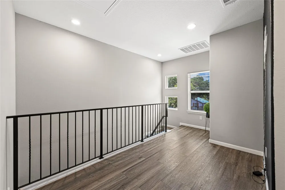 4420 Elmwood Street Houston, TX 77051