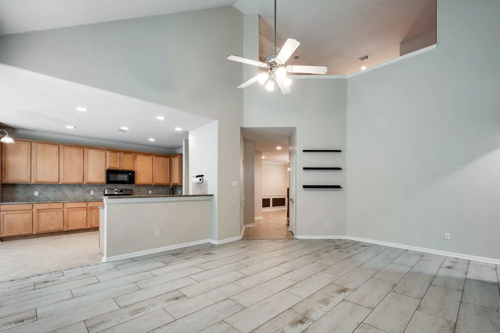 619 Harbor Mist Drive Crosby, TX 77532