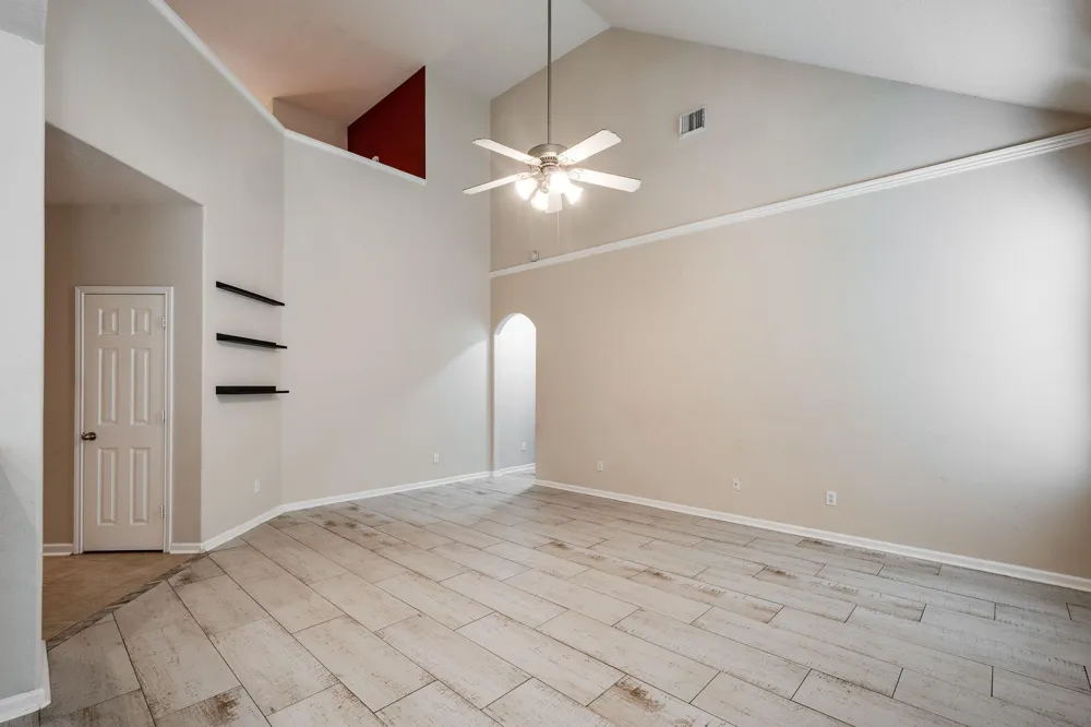 619 Harbor Mist Drive Crosby, TX 77532