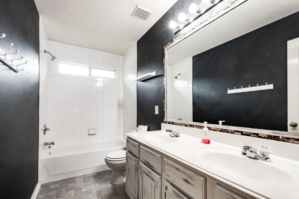 619 Harbor Mist Drive Crosby, TX 77532
