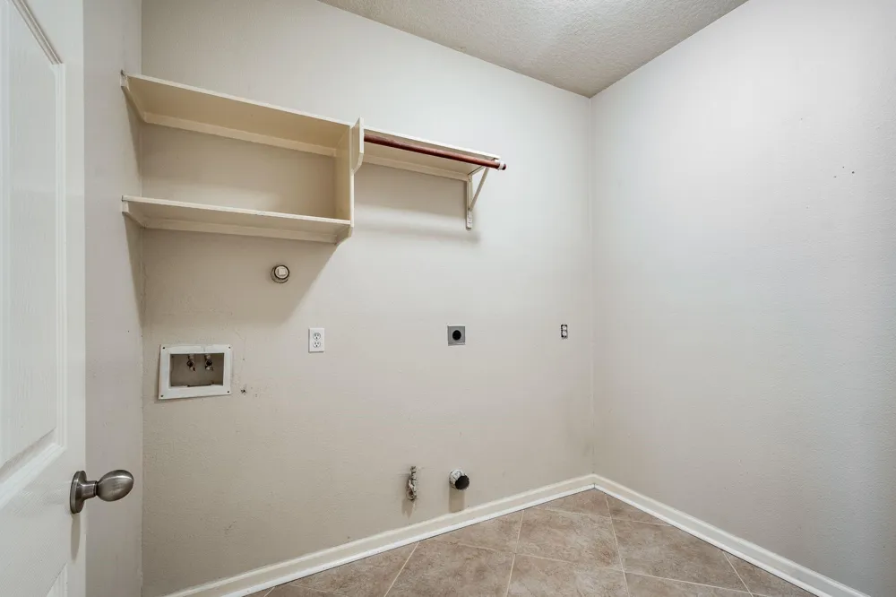 619 Harbor Mist Drive Crosby, TX 77532