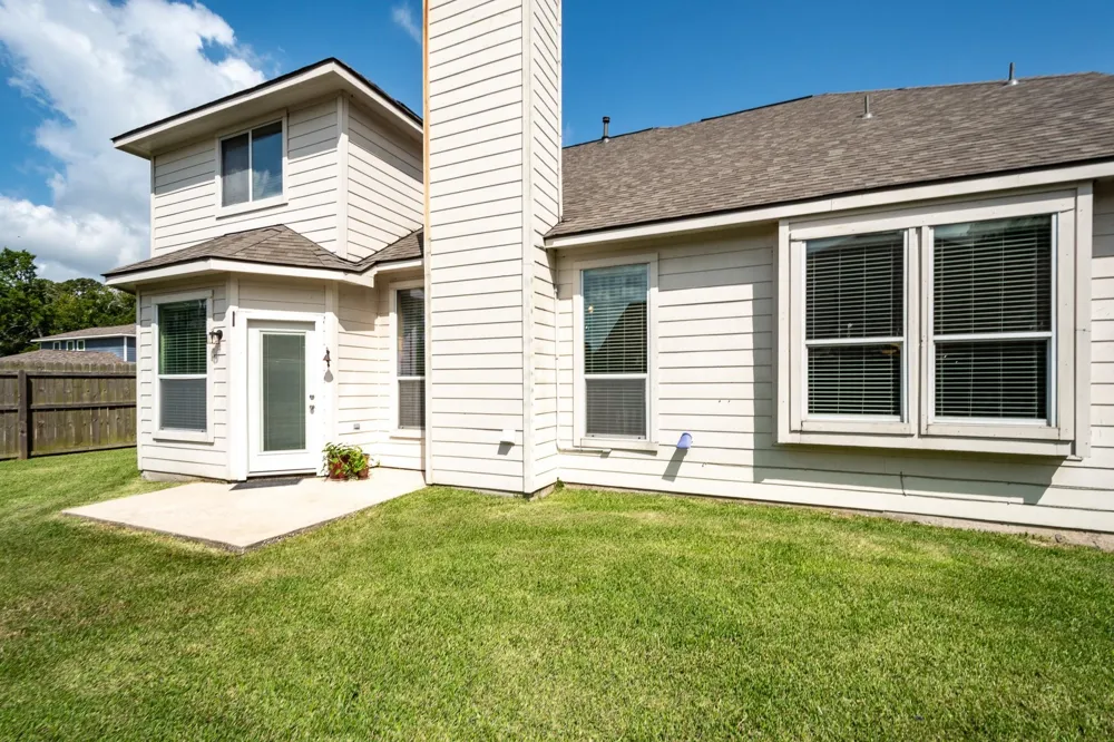 619 Harbor Mist Drive Crosby, TX 77532