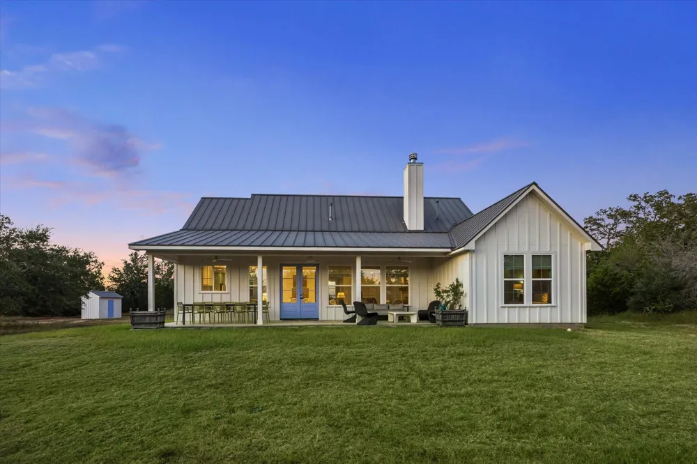 3214 Schoenst Road Carmine, TX 78932