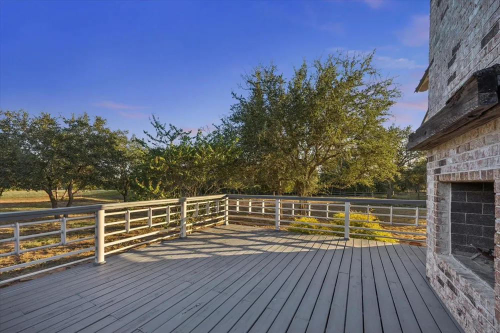 3214 Schoenst Road Carmine, TX 78932