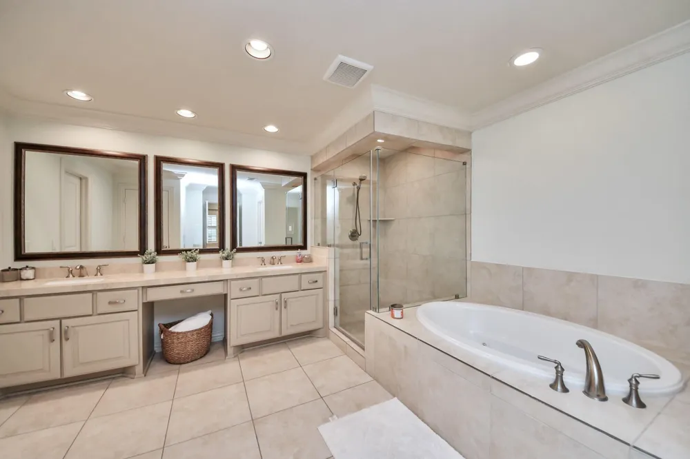 13618 Teal Bluff Lane Houston, TX 77077