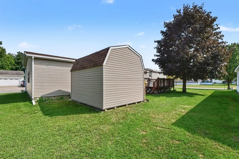 3524 Cloverfield Drive Cedar Springs, MI 49319