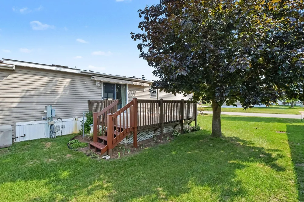 3524 Cloverfield Drive Cedar Springs, MI 49319