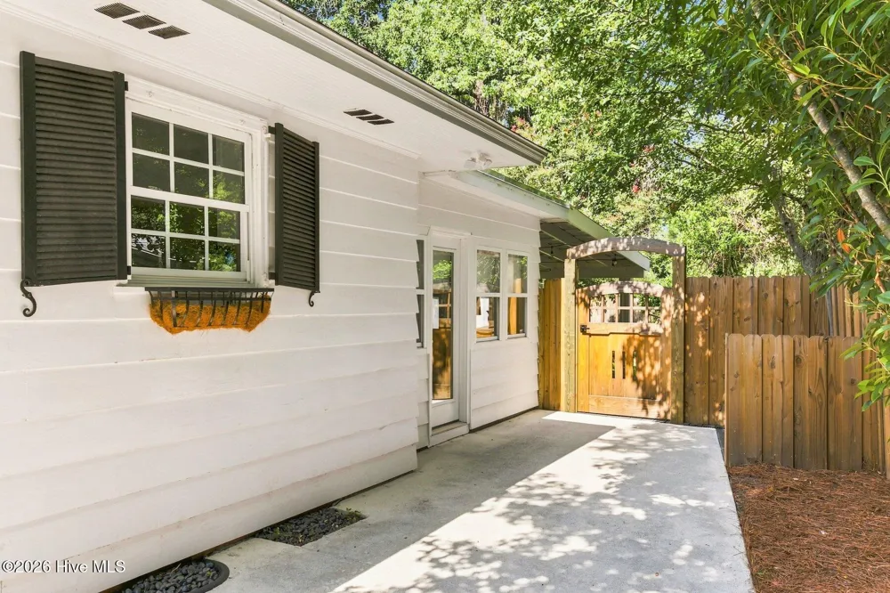 2105 Camellia Drive Wilmington, NC 28403