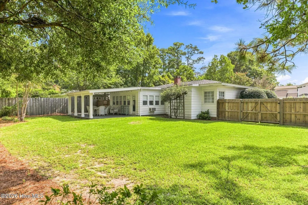2105 Camellia Drive Wilmington, NC 28403