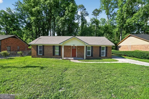 3016 Mistletoe Avenue