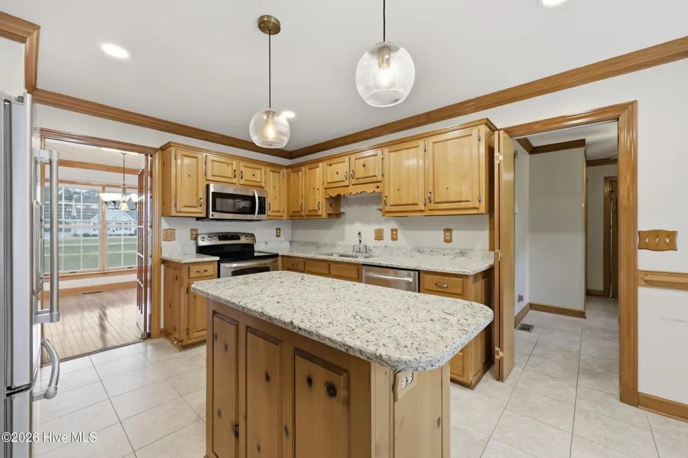 146 Point Boulevard Moyock, NC 27958