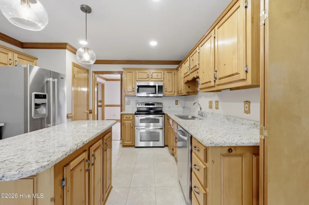 146 Point Boulevard Moyock, NC 27958