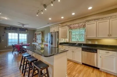 883 Ramey Mountain Road Hiawassee, GA 30546