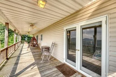 883 Ramey Mountain Road Hiawassee, GA 30546