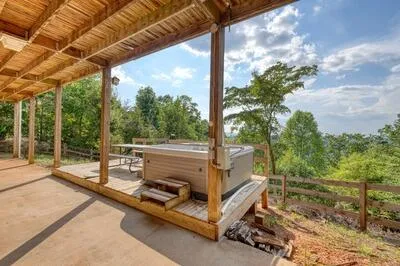 883 Ramey Mountain Road Hiawassee, GA 30546
