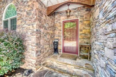883 Ramey Mountain Road Hiawassee, GA 30546