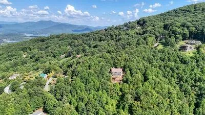 883 Ramey Mountain Road Hiawassee, GA 30546