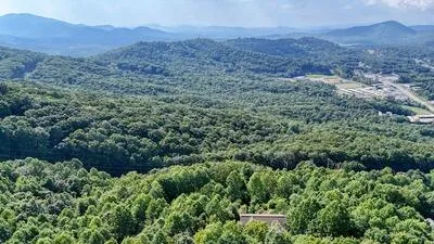 883 Ramey Mountain Road Hiawassee, GA 30546