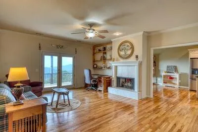883 Ramey Mountain Road Hiawassee, GA 30546