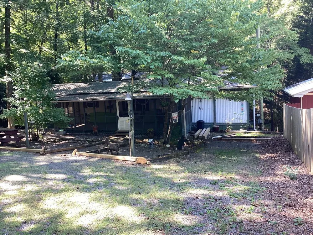 4423 Rock Creek Road Hiawassee, GA 30546