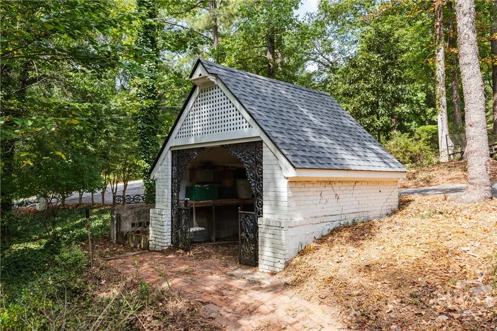 198 Xavier Drive Athens, GA 30606