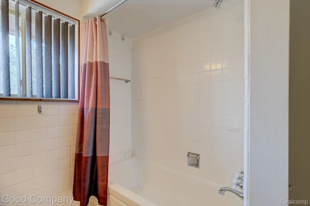 455 W Marshall Street #203 Ferndale City, MI 48220