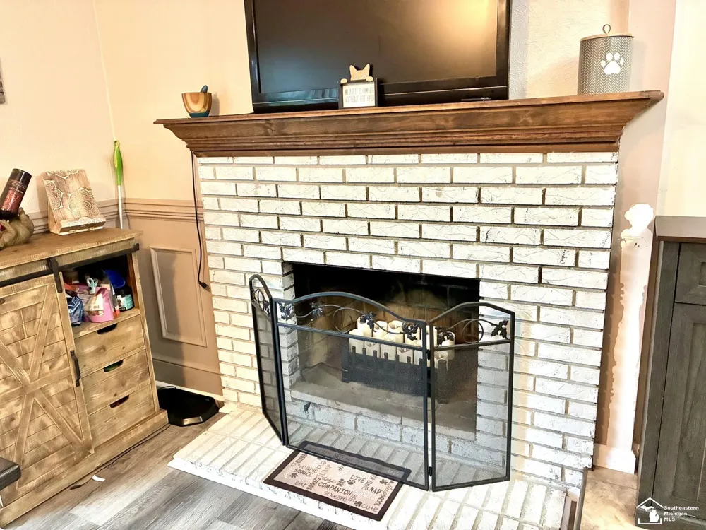 15426 Gulley Street Taylor City, MI 48180
