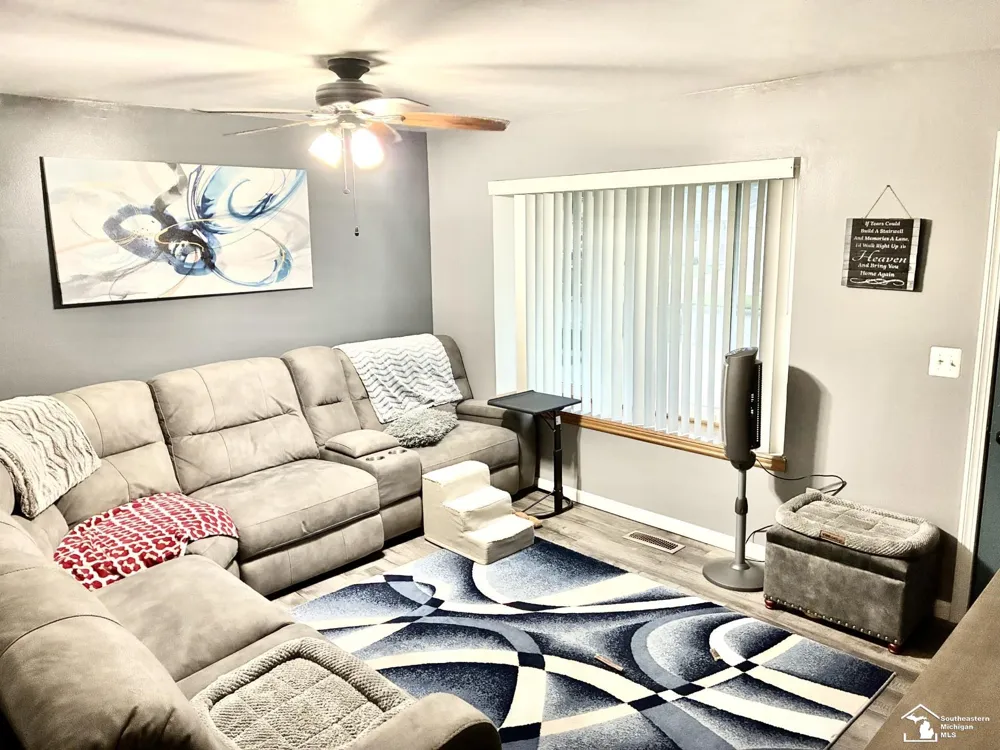 15426 Gulley Street Taylor City, MI 48180