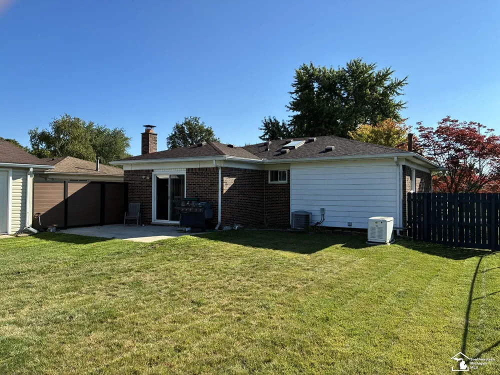 15426 Gulley Street Taylor City, MI 48180