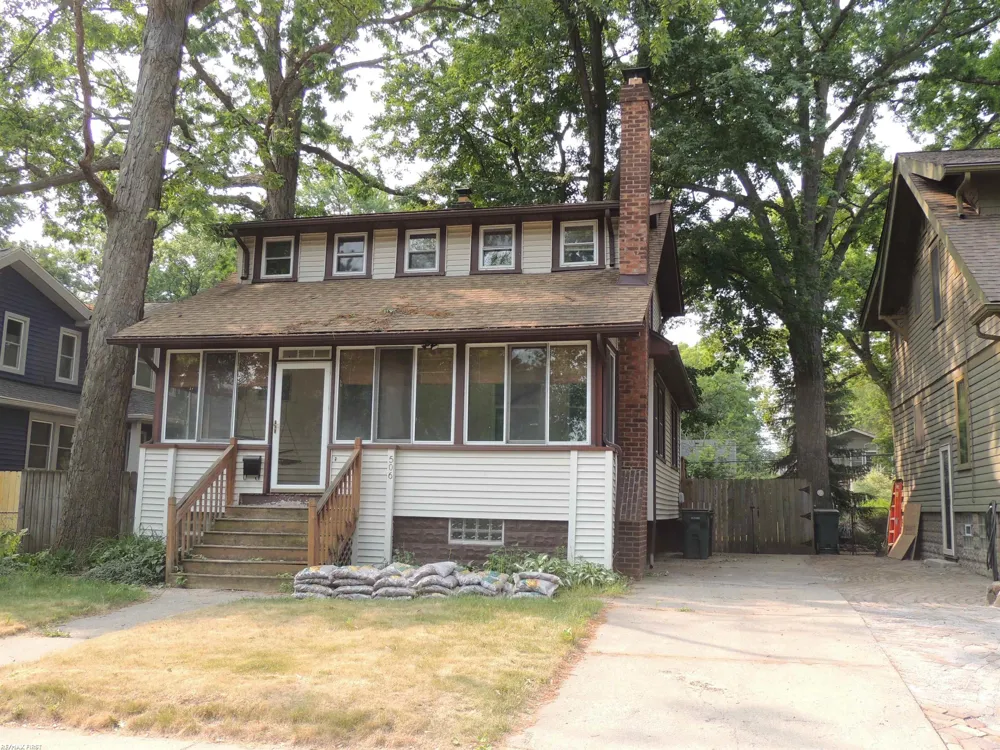 506 Hawthorn Avenue Royal Oak City, MI 48067