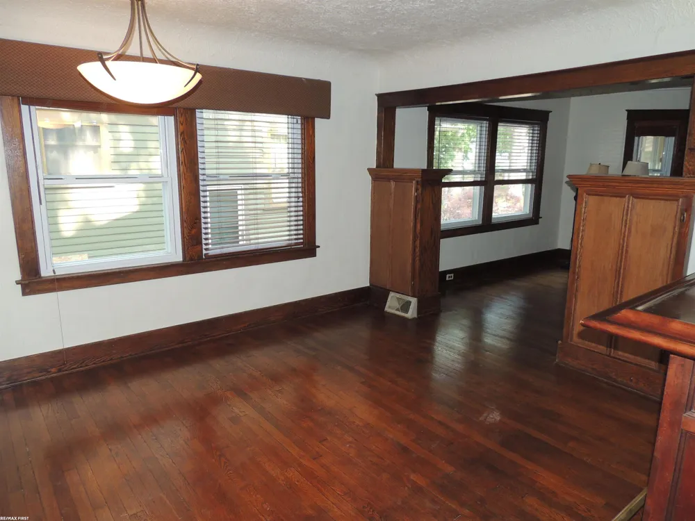 506 Hawthorn Avenue Royal Oak City, MI 48067