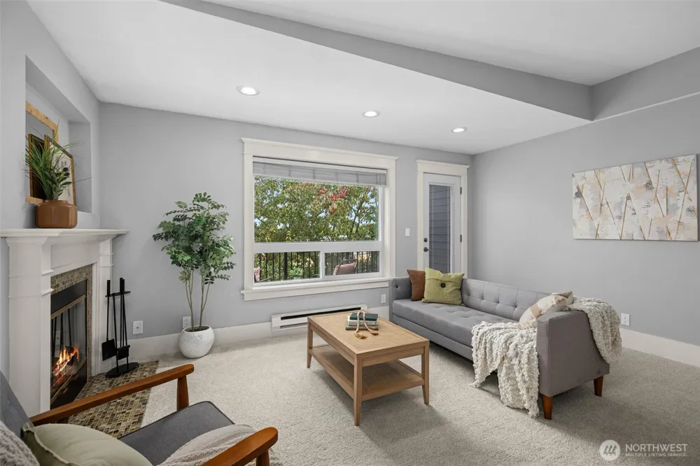 11223 Corliss Avenue #301 Seattle, WA 98133