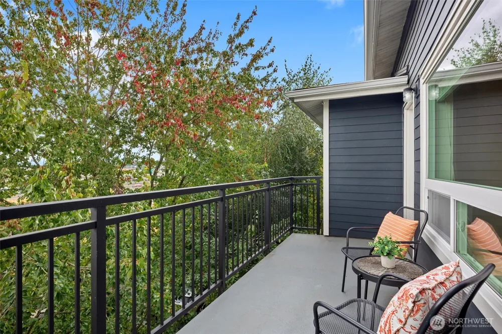 11223 Corliss Avenue #301 Seattle, WA 98133
