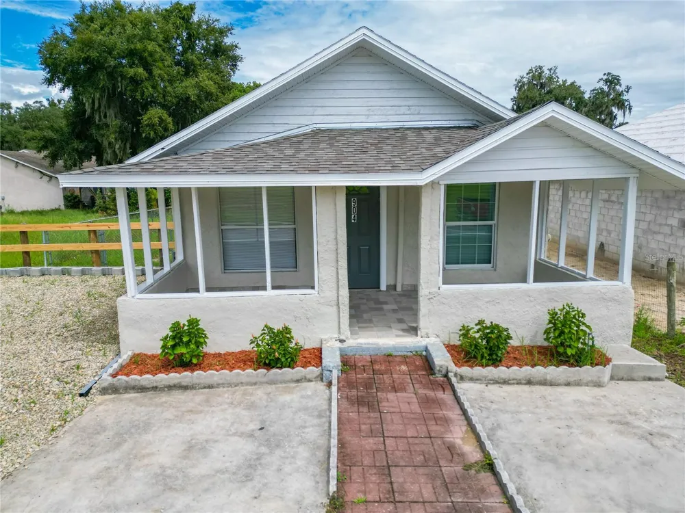 904 WASHINGTON STREET Leesburg, FL 34748
