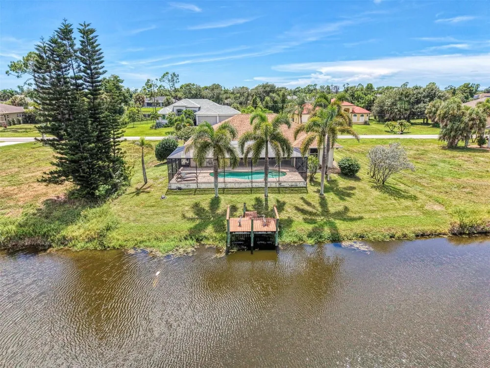 25 TOURNAMENT ROAD Rotonda West, FL 33947