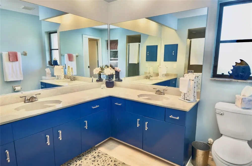 3286 MEADOW RUN CIRCLE Venice, FL 34293
