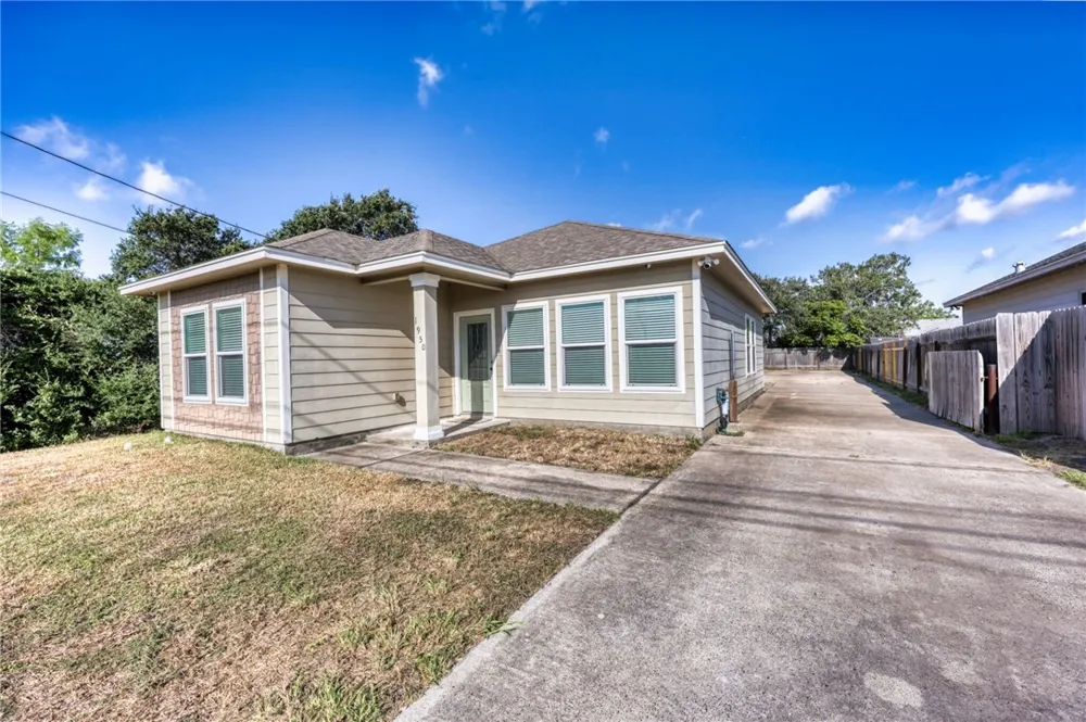 1950 Sandy Way Corpus Christi, TX 78418
