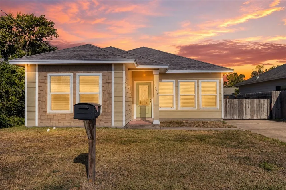 1950 Sandy Way Corpus Christi, TX 78418