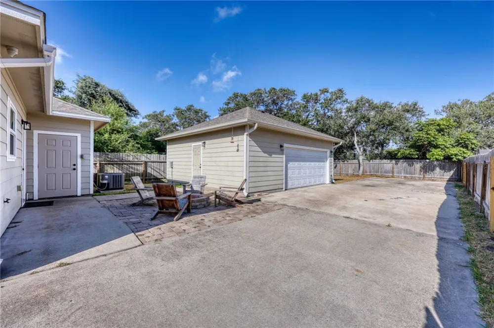 1950 Sandy Way Corpus Christi, TX 78418