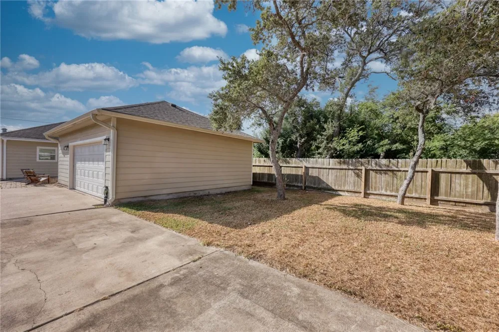 1950 Sandy Way Corpus Christi, TX 78418