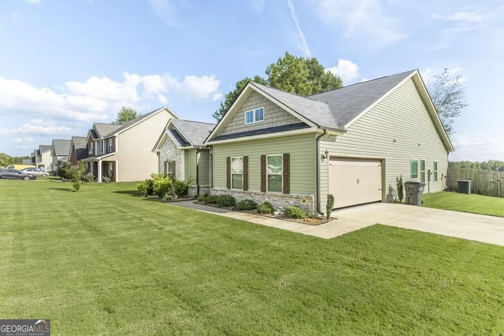 101 Lynn Wright DR Perry, GA 31069