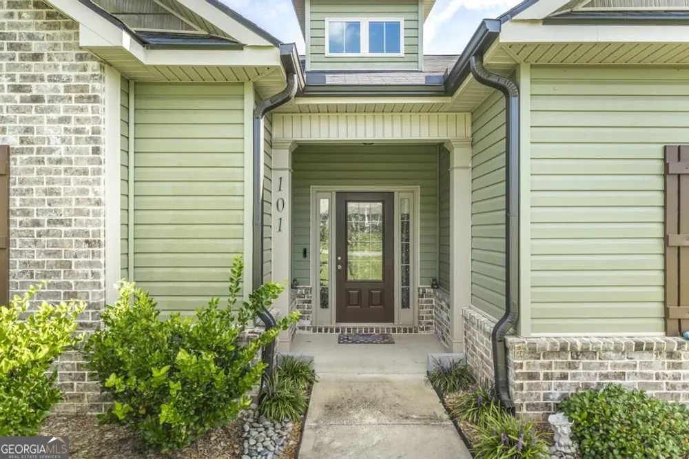 101 Lynn Wright DR Perry, GA 31069